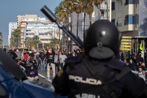 Protestas en Cádiz. - Román Ríos / EFE Protestas en Cádiz. - Román Ríos / EFE