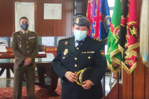 La comisaria provincial de Pontevedra, María Estíbaliz Palma Varona, en su nombramiento como Dama Azor del Ejército de Tierra Español (6 de octubre de 2020). - Twitter oficial de la Policía Nacional La comisaria provincial de Pontevedra, María Estíbaliz Palma Varona, en su nombramiento como Dama Azor del Ejército de Tierra Español (6 de octubre de 2020). - Twitter oficial de la Policía Nacional