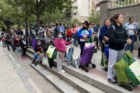 Foto de archivo de las colas del hambre en Madrid. - Vanessa López/EFE Foto de archivo de las colas del hambre en Madrid. - Vanessa López/EFE