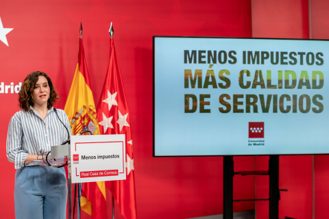  La presidenta de la Comunidad de Madrid, Isabel Díaz Ayuso, presenta la calculadora interactiva de impuestos, en la Real Casa de Correos, a 18 de abril de 2022, en Madrid (España)
