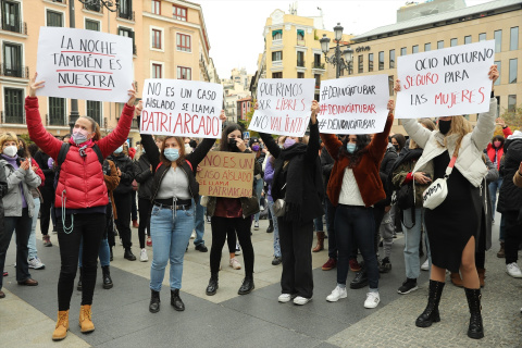 Varias mujeres sostienen diferentes pancartas en una manifestación contra la sumisión química, a 20 de noviembre de 2021, en Madrid (España). -Isabel Infantes / Europa Press Varias mujeres sostienen diferentes pancartas en una manifestación contra la sumisión química, a 20 de noviembre de 2021, en Madrid (España). -Isabel Infantes / Europa Press