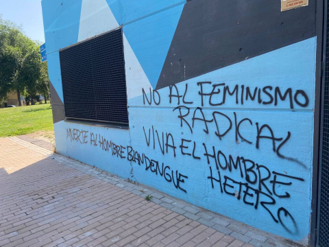  Pintada aparecida en un espacio de igualdad de Madrid