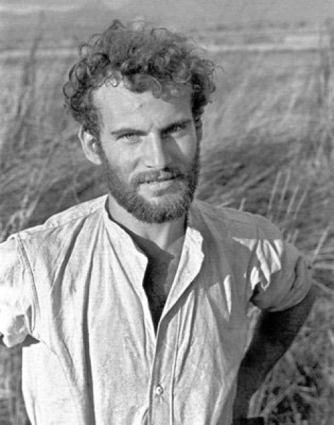 Comunista venerado como sacerdote