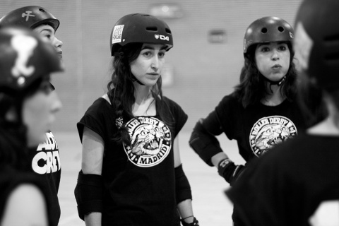 Las chicas no sólo juegan y entrenan. También preparan eventos y patrocinios, coordinan los temas de comunicación y prensa, se encargan de la seguridad, del bienestar, de las reglas o del merchandising.- CHRISTIAN GONZÁLEZ Las chicas no sólo juegan y entrenan. También preparan eventos y patrocinios, coordinan los temas de comunicación y prensa, se encargan de la seguridad, del bienestar, de las reglas o del merchandising.- CHRISTIAN GONZÁLEZ