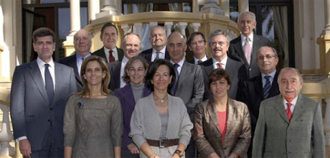 Francisco Daurella (primera fila, primero por la derecha) en una foto de los miembros del Órgano de Gobierno del banco Banesto, al que pertenecía. -BANESTO Francisco Daurella (primera fila, primero por la derecha) en una foto de los miembros del Órgano de Gobierno del banco Banesto, al que pertenecía. -BANESTO
