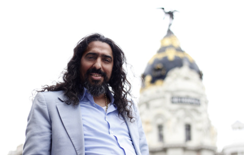 El cantante Diego El Cigala en la Gran Vía de Madrid.- JAIRO VARGAS