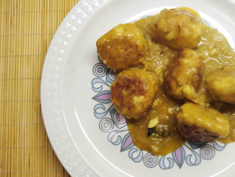 Albóndigas de pescado listas para comer. Pato Confinado. Receta de albóndigas de rape