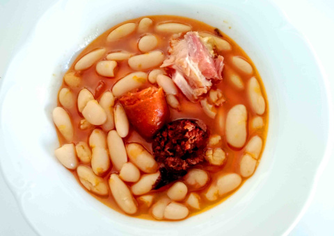 Fabada casera. 