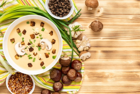 Crema de castañas con setas. 