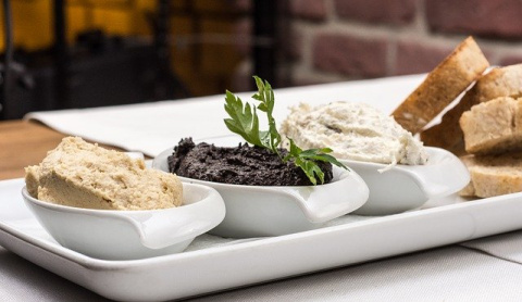 Tapenade de aceitunas negras. Foto: Christo Anestev en Pixabay. Tapenade aceitunas negras.
