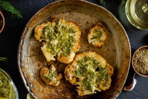 Coliflor con chimichurri. Coliflor con chimichurri.