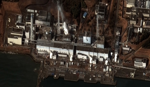 Imagen satelitaria de Fukushima I, tomada el 16/03/2011. Foto: Digitalglobe Imagery. (Clic para ampliar) Imagen satelitaria de Fukushima I, tomada el 16/03/2011. Foto: Digitalglobe Imagery. (Clic para ampliar)