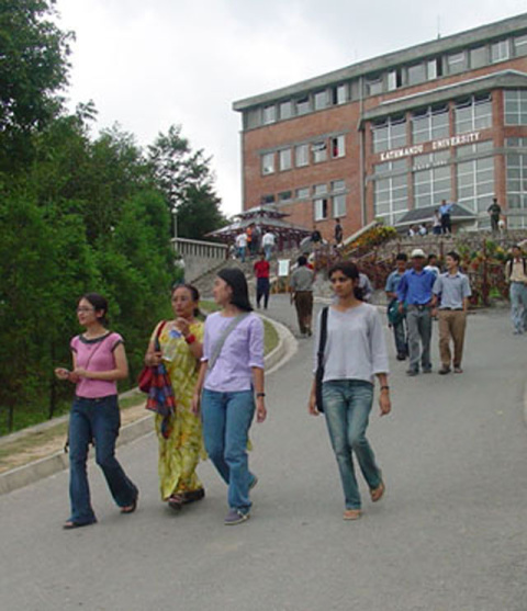 Estudiantes de la Universidad de Katmandú, Nepal