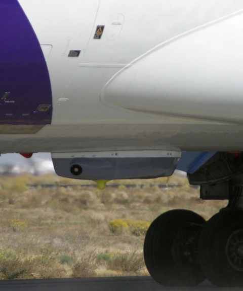 Componente del sistema de defensa Guardian contra misiles ligeros para aviones civiles, montado experimentalmente bajo un MD-11. Algunas aerolíneas de alto riesgo y aeronaves VIP utilizan esta clase de equipos, pero tienen muchas limitacio Northrop Grumman Guardian