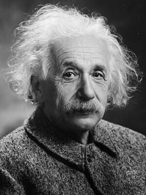 300px-Albert_Einstein_Head.jpg