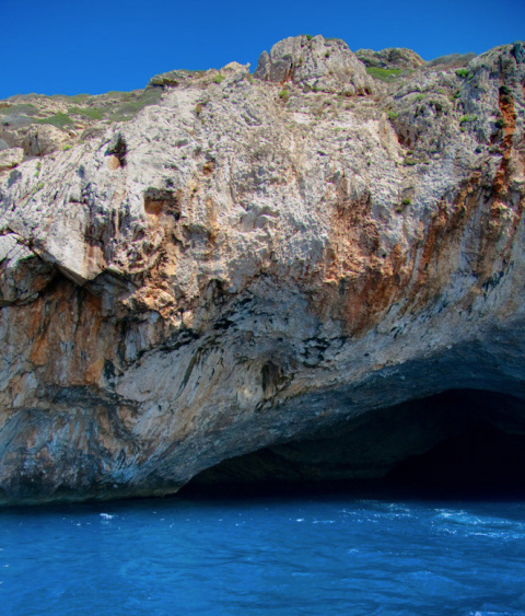  Sa Cova Blava en la isla de Cabrera. Fotografía: Flickr/Iñaki Pérez de Albéniz CC BY 2.0
