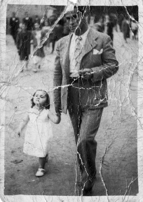 Beningno y Manolita paseando. Beningno y Manolita paseando.