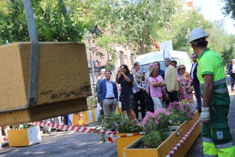 Almeida y Villacís celebran el fin del proyecto peatonal en la calle Galileo (Madrid).- AYUNTAMIENTO DE MADRID Almeida y Villacís celebran el fin del proyecto peatonal en la calle Galileo (Madrid).- AYUNTAMIENTO DE MADRID