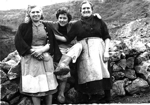 Trabajadores de la mina. Imagen del Archivo del Museo de la Minería del País Vasco y del Archivo Municipal de Fotografías del Ayuntamiento de Muskiz Trabajadores de la mina. Imagen del Archivo del Museo de la Minería del País Vasco y del Archivo Municipal de Fotografías del Ayuntamiento de Muskiz