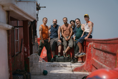 El elenco que da vida a la tripulación del 'Francisco Catalina' en 'La Ley del Mar'. Foto: RTVE El elenco que da vida a la tripulación del 'Francisco Catalina' en 'La Ley del Mar'. Foto: RTVE