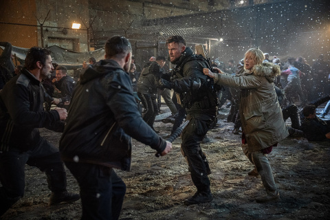 Chris Hemsworth, como Tyler Rake y Tinatin Dalakishvili, en el papel de Ketevan en una escena de 'Tyler Rake 2'. Chris Hemsworth, como Tyler Rake y Tinatin Dalakishvili, en el papel de Ketevan en una escena de 'Tyler Rake 2'.