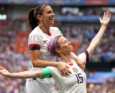 Megan Rapinoe y su imagen más icónica celebrando un gol (Fuente: Giphy) Megan Rapinoe y su imagen más icónica celebrando un gol (Fuente: Giphy)