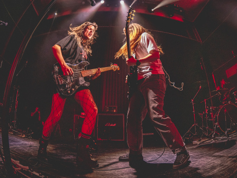 Laura de Grima y la banda Bala actuando el pasado 21 de octubre en Santiago de Compostela. (Fuente: Mattias Saraibe) Laura de Grima y Bala actuando el pasado 21 de octubre en Santiago de Compostela (Fuente: Mattias Saraibe)
