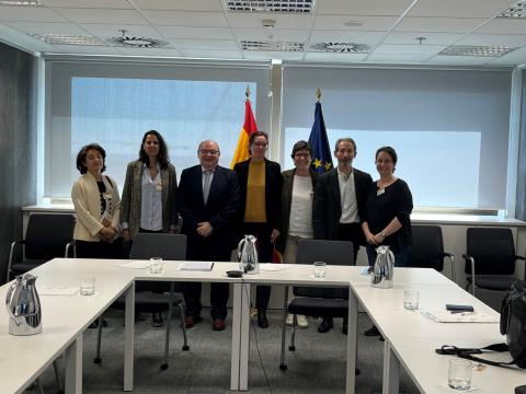 Foto de las profesionales de enseñanza