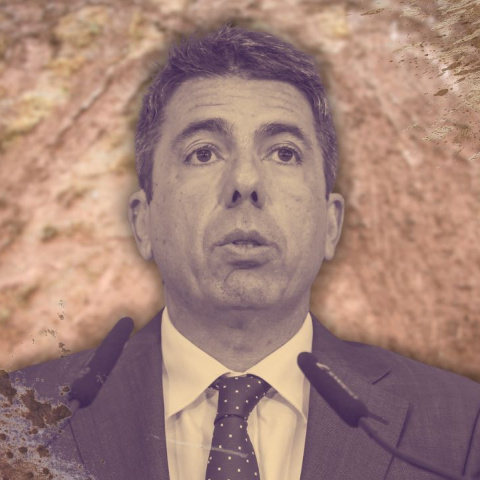 En este vídeo analizamos a través de cinco claves la estrategia de Carlos Mazón desde la DANA hasta su pacto con Vox para mantenerse en el poder. Hemos repasado su ausencia durante la catástrofe, las múltiples versiones sobre su paradero y la polémica sobre la emisión tardía de la alerta.

Además, se han abordado las contradicciones en sus declaraciones y el proceso judicial en curso, que ha generado aún más reticencias sobre su gestión. Mazón ha ido modificando su relato con el tiempo. Mientras, la investigación cuestiona si se pudo haber evitado parte de la tragedia. Por ello, hemos puesto el foco en la presión política que enfrenta y en su negativa a declarar voluntariamente ante la jueza.

El vídeo también explora el pacto con Vox como estrategia de supervivencia política. Hemos señalado cómo Mazón ha adoptado el discurso de la formación ultraderechista en temas como el cambio climático, la migración y la lengua valenciana, lo que le ha permitido desbloquear el trámite de los presupuestos de 2025 para ganar estabilidad a corto plazo. Sin embargo, esta alianza ha provocado fuertes críticas de la oposición y ha generado tensiones dentro del propio PP.

Hay na cuestión clave: ¿podrá Mazón mantenerse en el cargo hasta el final de la legislatura con el respaldo de su partido o terminará siendo un problema para la dirección nacional del PP? Con la investigación judicial avanzando y la crisis política en aumento, su futuro sigue siendo incierto.

Nuestro periodismo es posible gracias a nuestros suscriptores. Únete a la República de Público y defiende el periodismo valiente, feminista y de izquierdas: https://bit.ly/3REUOTN

Periodismo, investigación y compromiso para construir un mundo más igualitario.
¡Suscríbete ya a nuestro canal!: https://bit.ly/2U8nM0q
Visita: https://www.publico.es
Síguenos en Facebook: https://www.facebook.com/diario.publico/
Síguenos en Twitter: https://twitter.com/publico_es
Síguenos en Instagram: https://www.instagram.com/publico.es
Síguenos en TikTok: https://www.tiktok.com/@publico_es