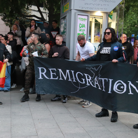 Fotografía de archivo de un acto de Deport Them Now en Mataró, Barcelona.