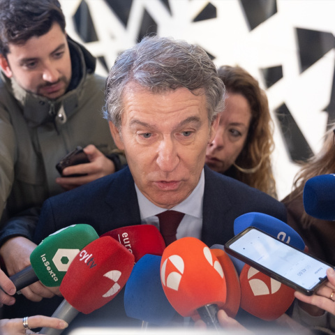 El presidente del PP, Alberto Núñez Feijóo, durante un desayuno informativo este martes en Madrid.