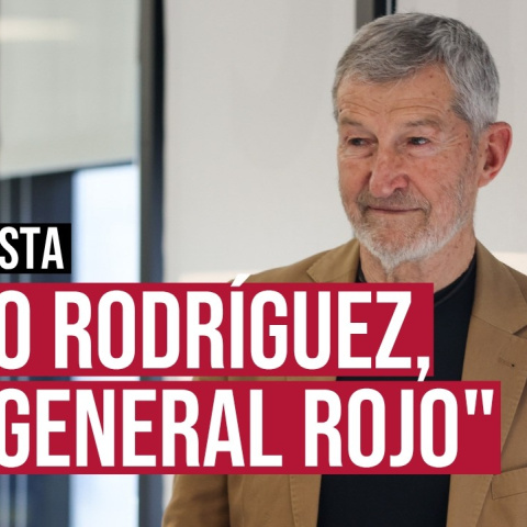 En 'La Buena Vida' de 'Público' hemos entrevistado a Julio Rodríguez, el que fuera el máximo responsable militar del Ejército en España y que acabó militando en Podemos y como jefe de gabinete de Pablo Iglesias en la Vicepresidencia de Derechos Sociales. Un general que se define "fiel a España" y a sus principios, con un recorrido vital intenso que analiza con serenidad a sus 78 años en nuestro medio.

Hace 18 años nacimos con un compromiso: hacer un periodismo útil para la sociedad. Solo podemos continuar con esta labor si contamos con el apoyo de personas como tú.

Únete a la comunidad de Público. 18 años no son nada… cuando nos queda tanto por contar. Periodismo incómodo para tiempos difíciles. https://bit.ly/3VylhmD


Periodismo, investigación y compromiso para construir un mundo más igualitario.
¡Suscríbete ya a nuestro canal!: https://bit.ly/2U8nM0q
Visita: https://www.publico.es
Síguenos en Facebook: https://www.facebook.com/diario.publico/
Síguenos en Twitter: https://twitter.com/publico_es
Síguenos en Instagram: https://www.instagram.com/publico.es
Síguenos en TikTok: https://www.tiktok.com/@publico_es
Síguenos en Bluesky: https://bsky.app/profile/publico.es
