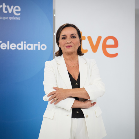 La presentadora del TD2, Pepa Bueno, durante la presentación de las novedades y rostros para la próxima temporada de los Telediarios de RTVE, en Torrespaña, a 21 de julio de 2025, en Madrid (España).