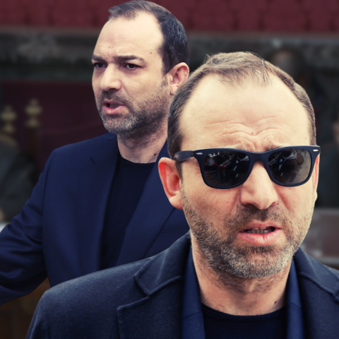 Víctor Ábalos, hijo del exministro José Luis Ábalos, ha declarado como testigo este martes en el Tribunal Supremo, donde se celebra el juicio contra Ábalos, su exasesor Koldo García y el empresario Víctor de Aldama por el caso de las mascarillas, una presunta trama de corrupción para lucrarse con material sanitario durante la pandemia.

Momentos
00:30 El careo con el abogado del PP
11:20 El abogado de Ábalos
13:04 Tenso momento con el abogado de Aldama

Hace 18 años nacimos con un compromiso: hacer un periodismo útil para la sociedad. Solo podemos continuar con esta labor si contamos con el apoyo de personas como tú.

Únete a la comunidad de Público. 18 años no son nada… cuando nos queda tanto por contar. Periodismo incómodo para tiempos difíciles. http://bit.ly/3VylhmD


Periodismo, investigación y compromiso para construir un mundo más igualitario.
¡Suscríbete ya a nuestro canal!: https://bit.ly/2U8nM0q
Visita: https://www.publico.es
Síguenos en Facebook: https://www.facebook.com/diario.publico/
Síguenos en Twitter: https://twitter.com/publico_es
Síguenos en Instagram: https://www.instagram.com/publico.es
Síguenos en TikTok: https://www.tiktok.com/@publico_es
Síguenos en Bluesky: https://bsky.app/profile/publico.es