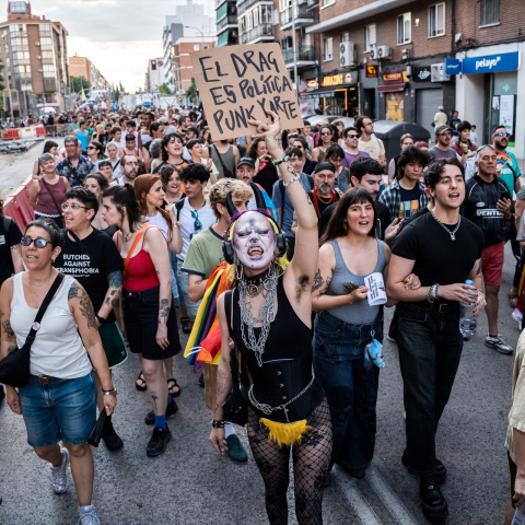 Decenas de personas durante la Marcha del Orgullo Crítico de este año en Madrid (España). Decenas de personas durante la Marcha del Orgullo Crítico de este año en Madrid (España).