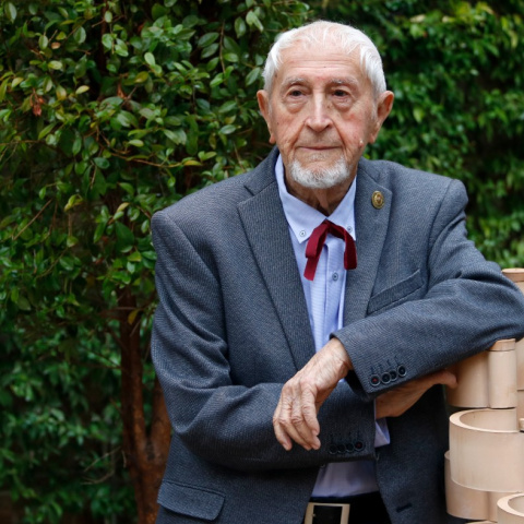 L'escriptor Josep Vallverdú, en una imatge de 2022.