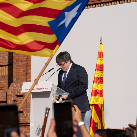 El expresidente de la Generalitat de Catalunya, Carles Puigdemont, durante su intervención en el acto de bienvenida en Barcelona, antes de su huida, el 8 de agosto de 2024.