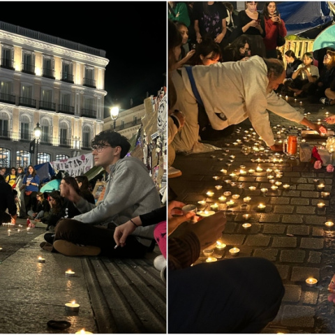 Altar improvisado en la Puerta del Sol en homenaje a Maricarmen