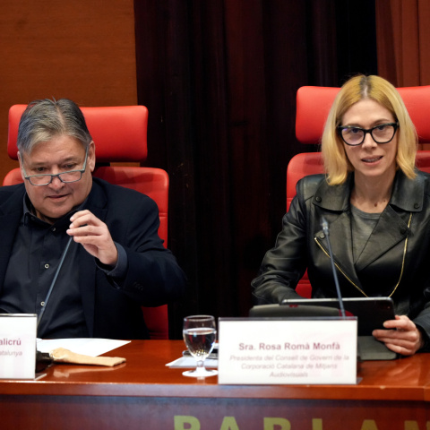 La presidenta de la CCMA, Rosa Romà, i el director de TV3, Sígrid Gras, en la Comissió de Control a l’Actuació de la CCMA al Parlament