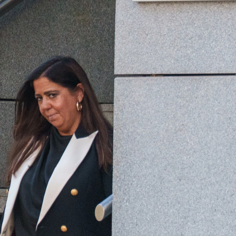 La jueza que investigó al hermano de Pedro Sánchez, Beatriz Biedma, a su salida de la Audiencia Nacional, a 8 de octubre de 2026.