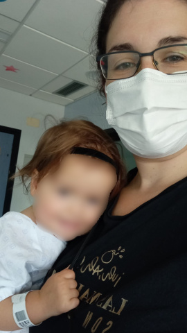 20/11/22 M., con su madre