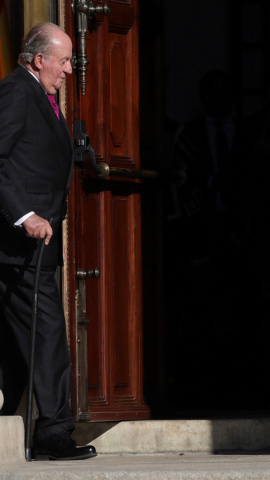 El rey emérito Juan Carlos I, a su entrada al Congreso de los Diputados, en la celebración del 40 aniversario de la Constitución. El rey emérito Juan Carlos I, a su entrada al Congreso de los Diputados, en la celebración del 40 aniversario de la Constitución.