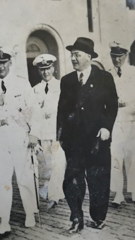 El capitán del Graf Spee, Hans Langsdorff, en Montevideo. El capitán del Graf Spee, Hans Langsdorff, en Montevideo.