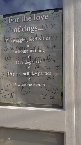 Una cafetería para perros en Londres. Una cafetería para perros en Londres.