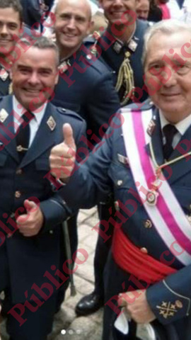 El capitán Meroño, junto al ex Jefe del Estado Mayor del Aire, general Jiménez Ruiz, en 2018. El capitán Meroño, junto al ex Jefe del Estado Mayor del Aire, general Jiménez Ruiz, en 2018.