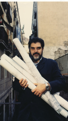 Un retrat d'Enric Miralles. Un retrat d'Enric Miralles.