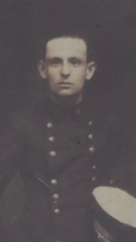 WhatsApp Image 2025-04-23 at 10.48.51 Juan José Martinez Blanca, perteneciente al cuerpo de Auxiliares de la Armada.