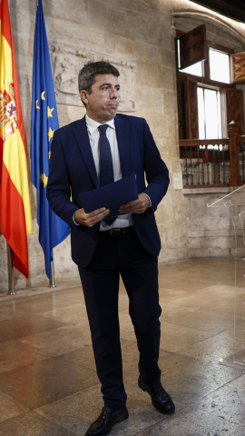 Carlos Mazón, durante la comparecencia en la anunció su dimisión.
