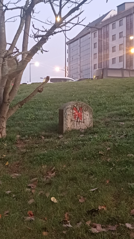 La ubicación donde el Ayuntamiento quiere colocar la placa en honor a Pablo Iglesias. La ubicación donde el Ayuntamiento quiere colocar la placa en honor a Pablo Iglesias.