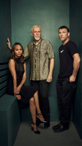 Zoe Saldaña y Sam Worthington, con el director James Cameron. Zoe Saldaña y Sam Worthington, con el director James Cameron.
